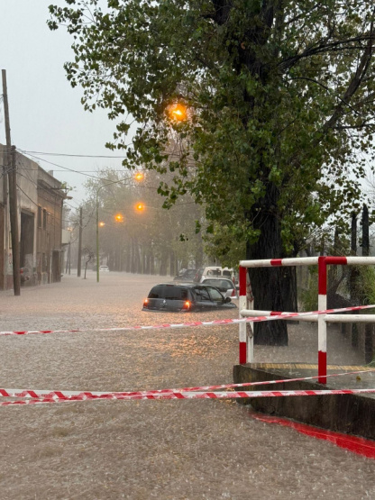 Lluvias extremas paralizan el norte bonaerense: rutas cortadas y alerta máxima en varias ciudades