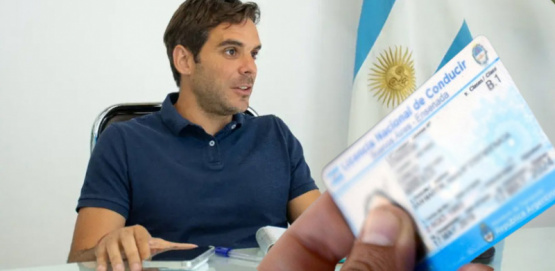 Passaglia desafía a Provincia: “En San Nicolás eliminamos el trámite de la licencia hace dos años”