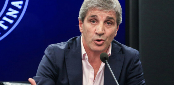 Caputo anuncia que gastar hasta $50 millones al mes será libre de control fiscal: “ARCA no te puede perseguir”
