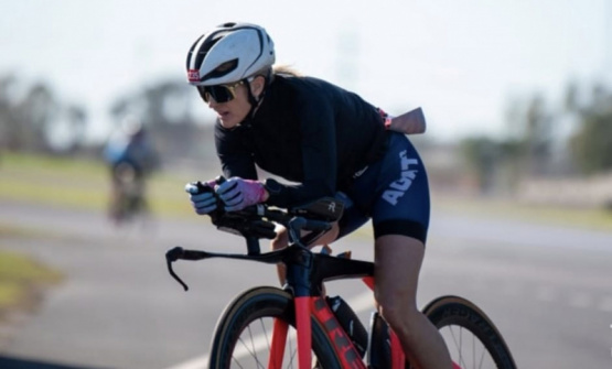Cecilia Rubianes brilló en su debut “full”: Cuarto puesto en el Ironman de Brasil y orgullo nicoleño