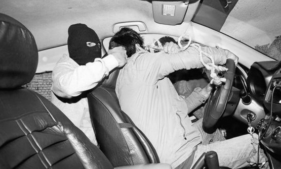 Violento asalto a un taxista en San Pedro: le robaron el auto y pidieron $300 mil para devolverlo