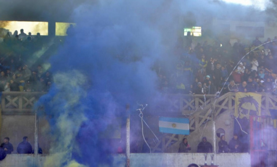 Escándalo por pirotecnia en la final del Torneo Apertura: concejales denuncian violación a la ordenanza en San Pedro