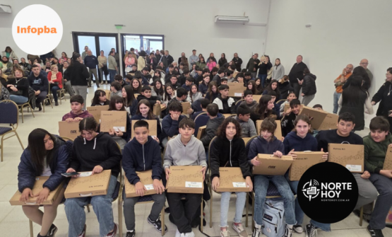 Ramallo refuerza la educación: inauguraron ampliación del Centro Universitario y entregaron netbooks a alumnos de la EET N°3