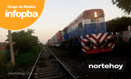 Un hombre fue alcanzado por una locomotora en un cruce urbano y sorprendió a todos al retirarse por sus propios medios